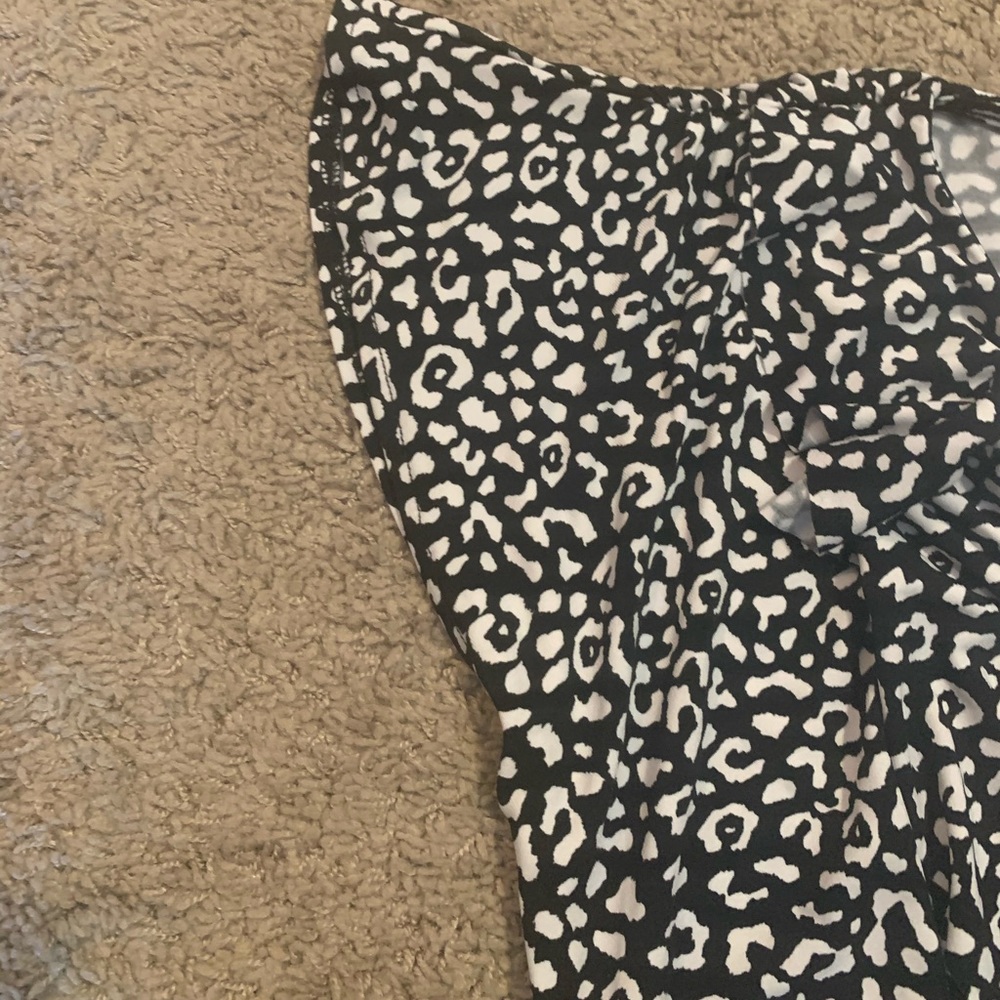 NWT White House Black Market Blouse XS - Picture 5 of 6